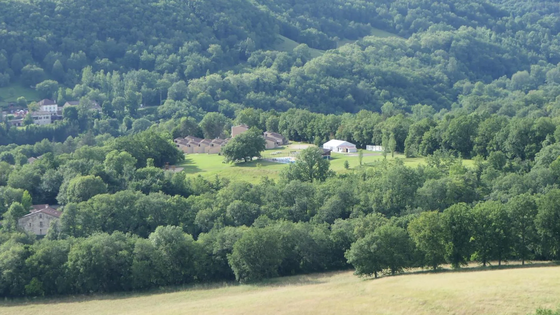 Village Vacances de Caylus 0*,  Francia